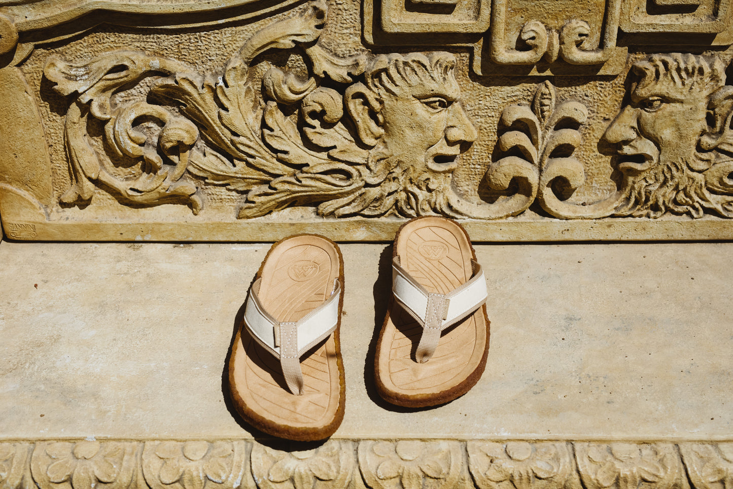 SURFRIDER | SUEDE VEGAN | NYLON | CREPE GUM RUBBER | BEIGE