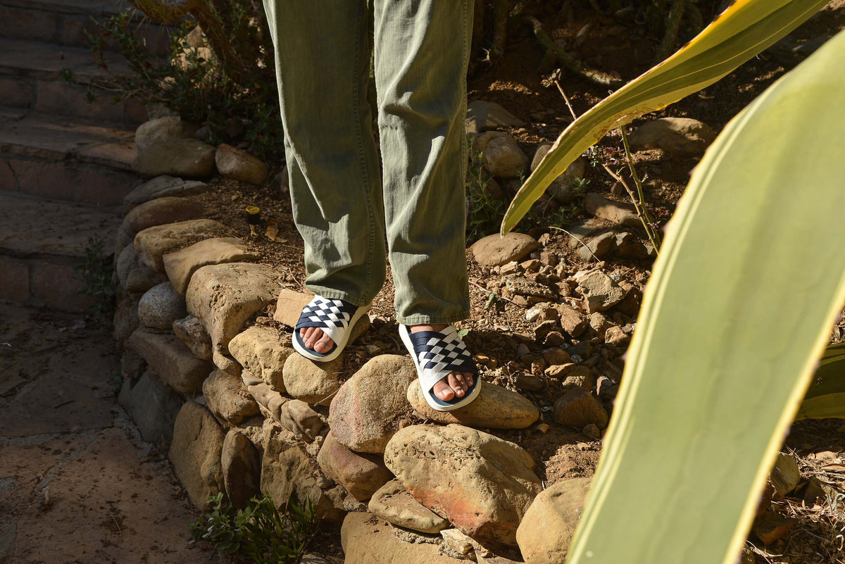 WOMEN'S ZUMA | NYLON SLIDE | NAVY | WHITE